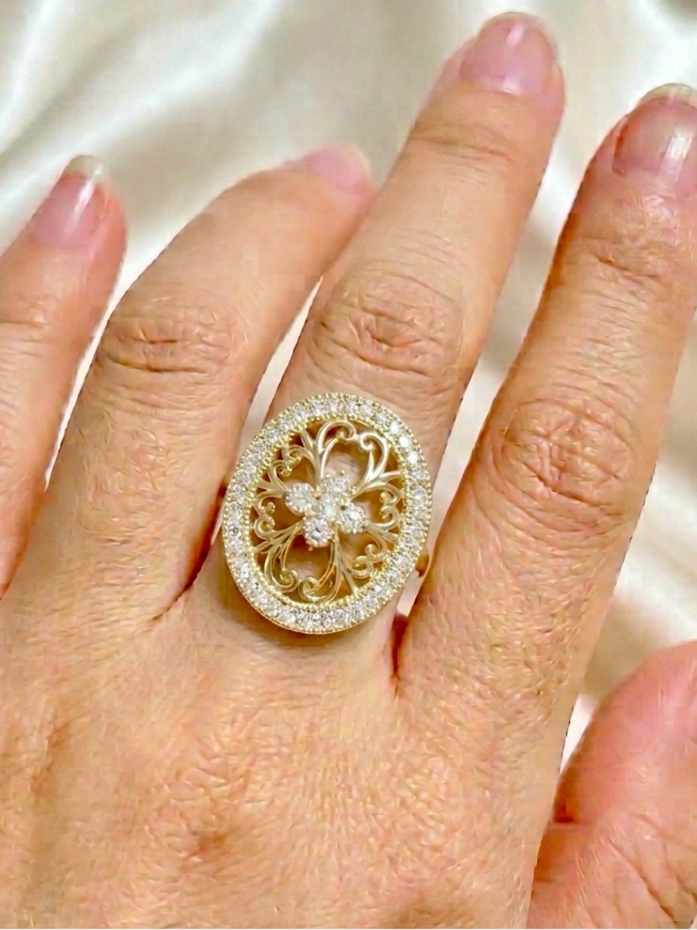 NWOT Gold-Tone Halo CZ Ring, sz7